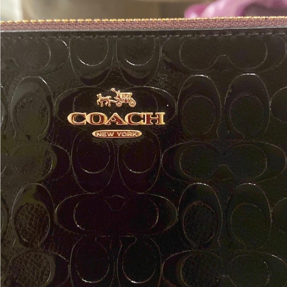 NEW COACH wristlet F11940 signature black patent leather oxblood purse gold NWOT - Picture 3 of 12